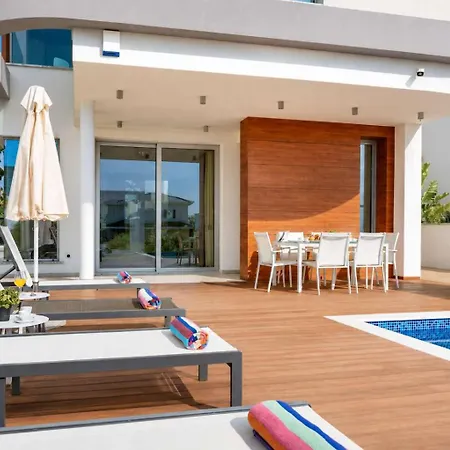 3br With Pool And Hot Tub - Olive By Premier Vilă