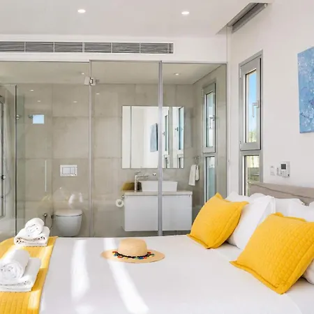 Vilă 3br With Pool And Hot Tub - Olive By Premier