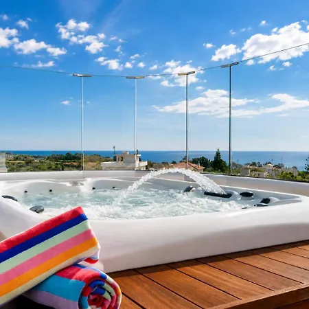Vilă 3br With Pool And Hot Tub - Olive By Premier